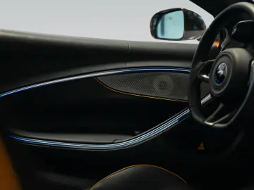 MCLAREN Artura   3 Jahre Garantie & 2 Jahre Service inkl
