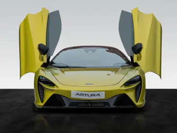MCLAREN Artura   3 Jahre Garantie & 2 Jahre Service inkl