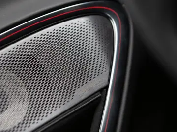 MCLAREN Artura   3 Jahre Garantie & 2 Jahre Service inkl
