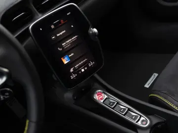 MCLAREN Artura   3 Jahre Garantie & 2 Jahre Service inkl