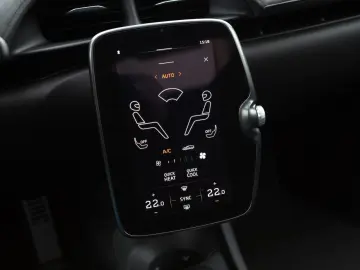 MCLAREN Artura   3 Jahre Garantie & 2 Jahre Service inkl