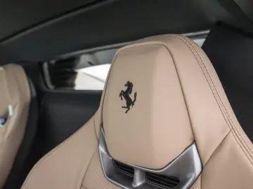 FERRARI 296 GTS