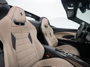 FERRARI 296 GTS
