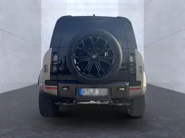 LAND ROVER Defender 110 P635 OCTA