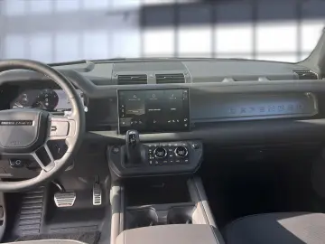 LAND ROVER Defender 110 P635 OCTA