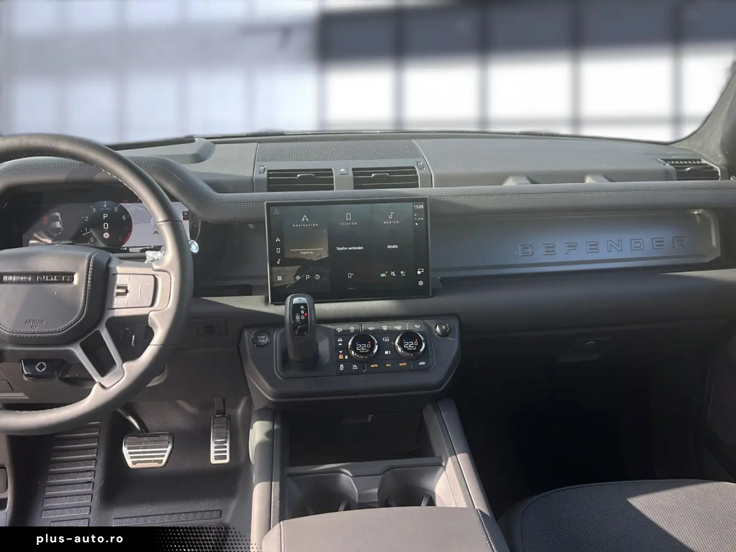 LAND ROVER Defender 110 P635 OCTA