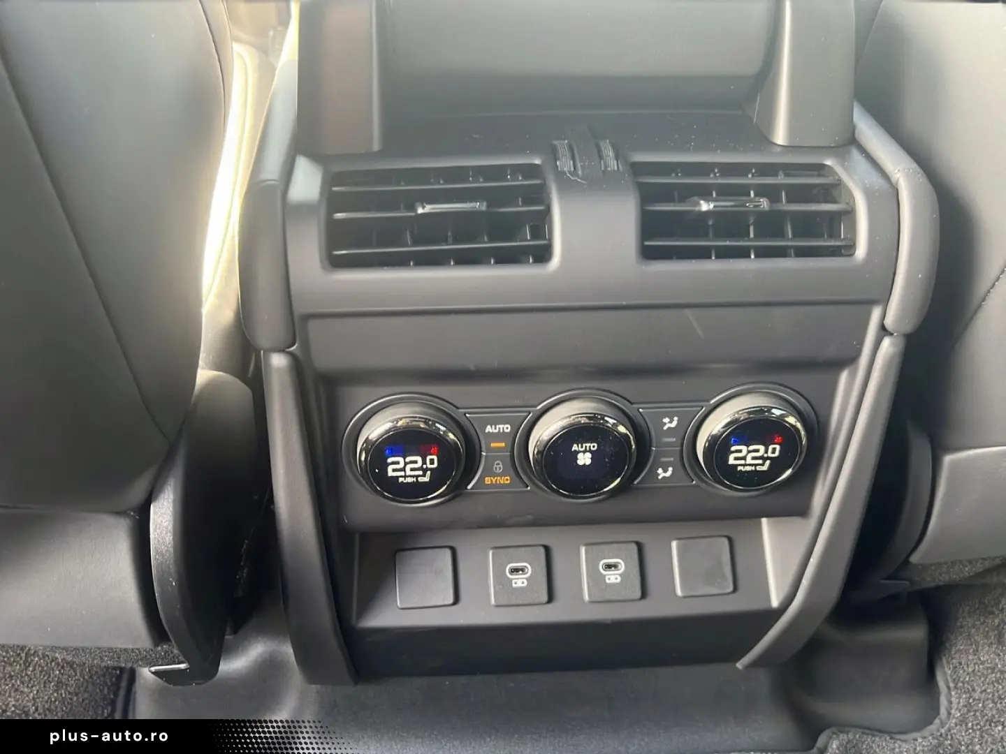 LAND ROVER Defender 110 P635 OCTA