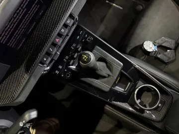 PORSCHE GT3 CS Aprvd 6 27 Lift Bose Matrix Camera