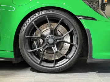 PORSCHE GT3 CS Aprvd 6 27 Lift Bose Matrix Camera