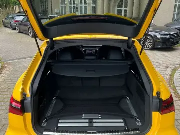 AUDI RS6 PERFO-SONDERFARBE-KERAMIK-305KM H-VOLL !!!