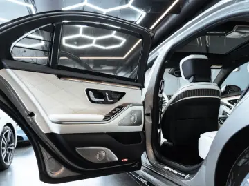 MERCEDES-BENZ S 63 AMG Long E-Performance