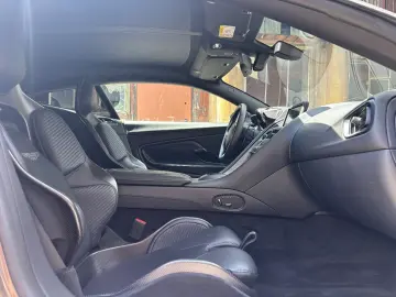 ASTON MARTIN DBS 5.2 V12 770 Ultimate 1 300 Carbon Seats PPF