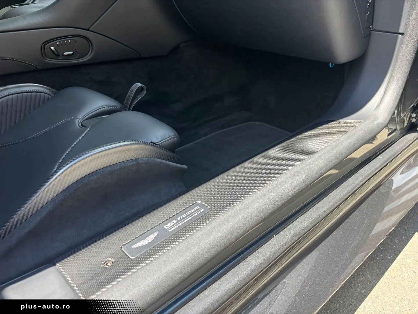 ASTON MARTIN DBS 5.2 V12 770 Ultimate 1 300 Carbon Seats PPF