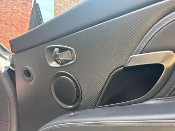 ASTON MARTIN DBS 5.2 V12 770 Ultimate 1 300 Carbon Seats PPF