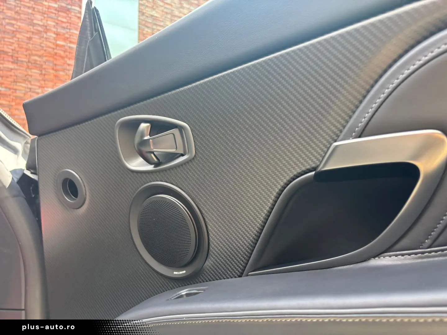 ASTON MARTIN DBS 5.2 V12 770 Ultimate 1 300 Carbon Seats PPF