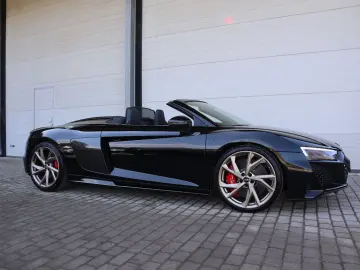 AUDI R8 Spyder V10 qu performance exclusive   SCHALE