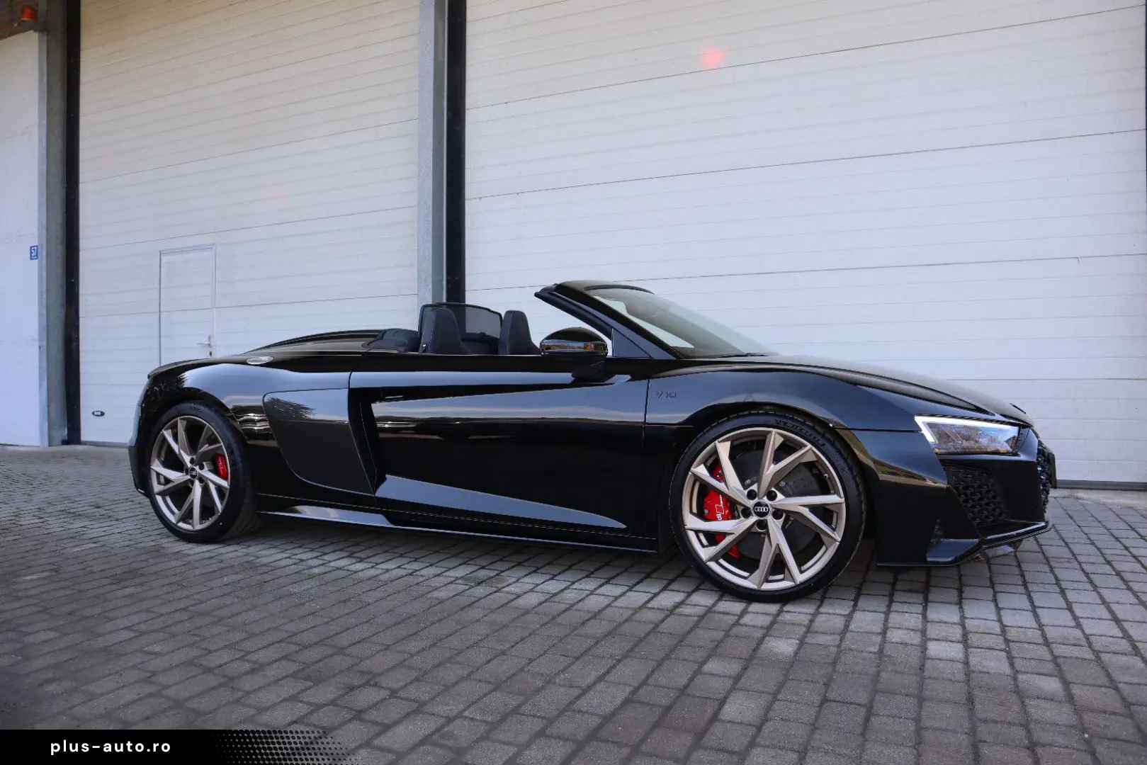 AUDI R8 Spyder V10 qu performance exclusive   SCHALE