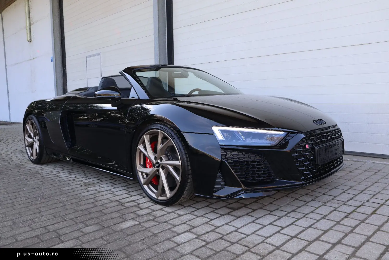 AUDI R8 Spyder V10 qu performance exclusive   SCHALE