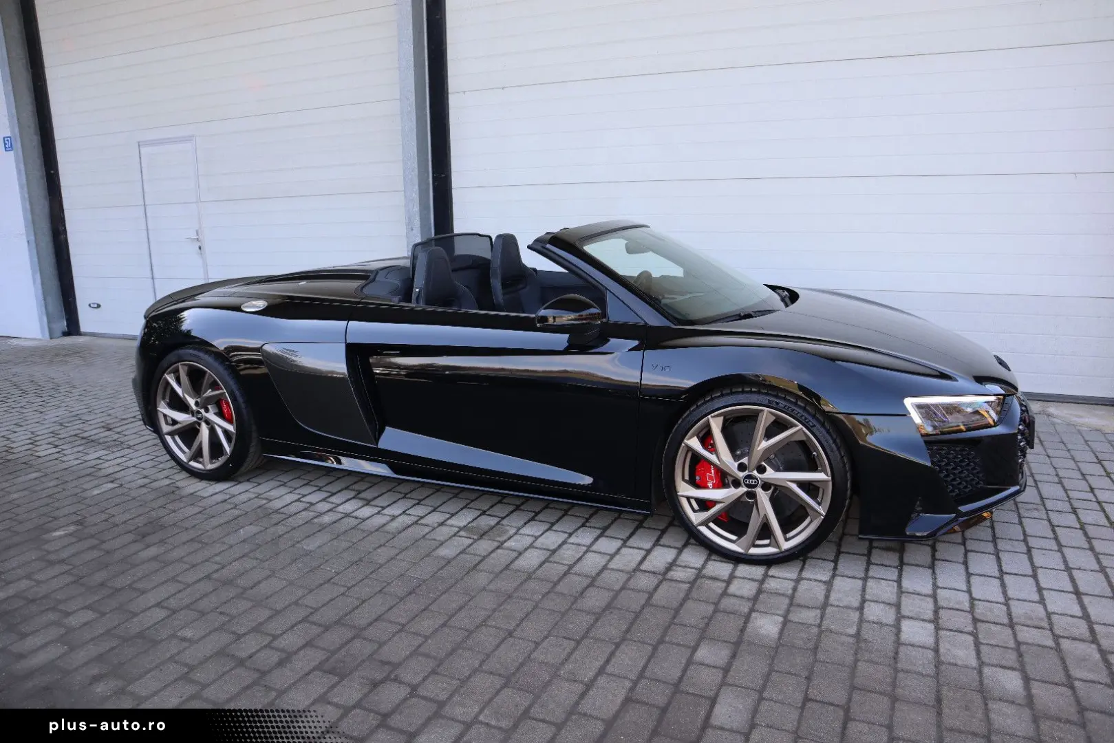 AUDI R8 Spyder V10 qu performance exclusive   SCHALE