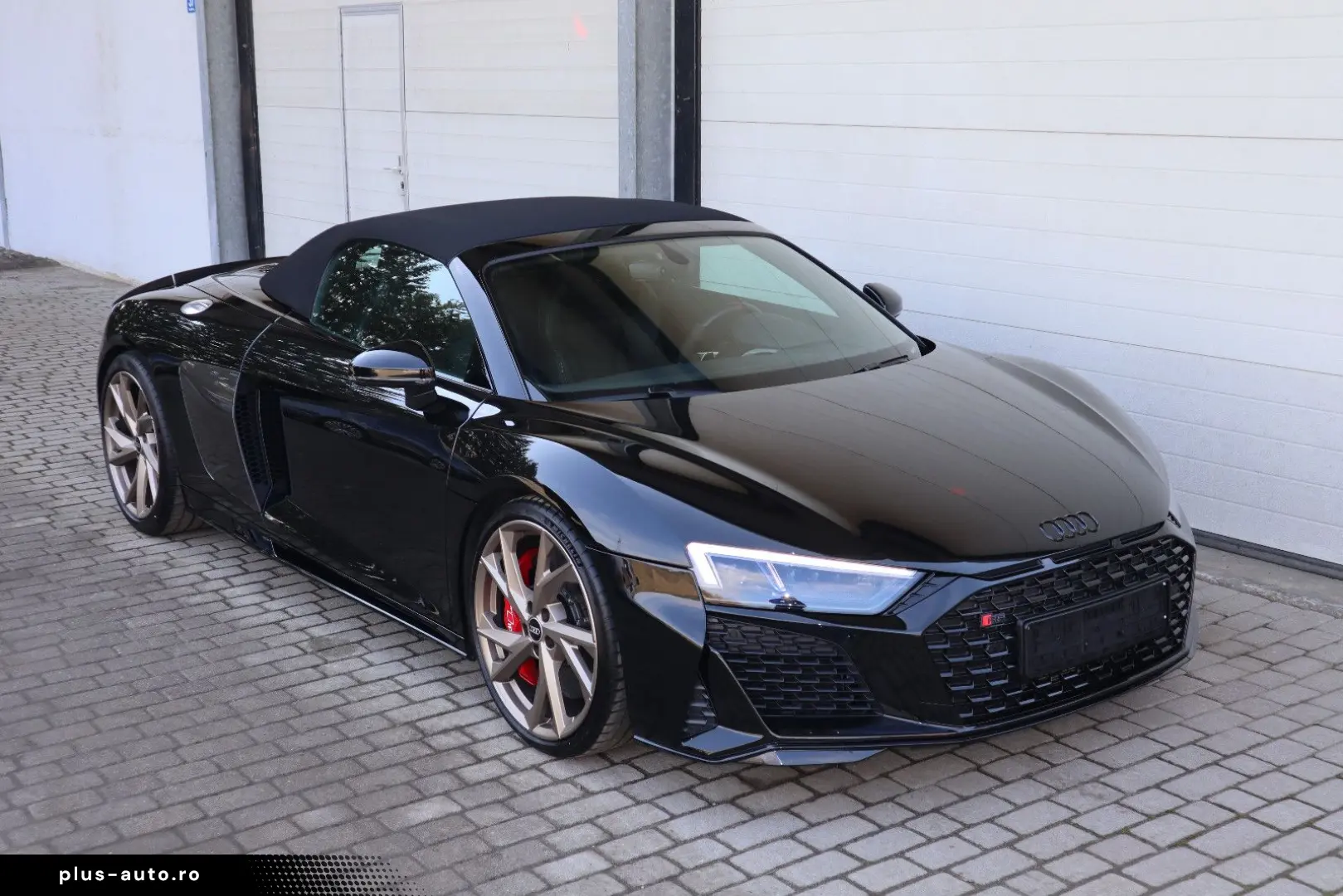 AUDI R8 Spyder V10 qu performance exclusive   SCHALE