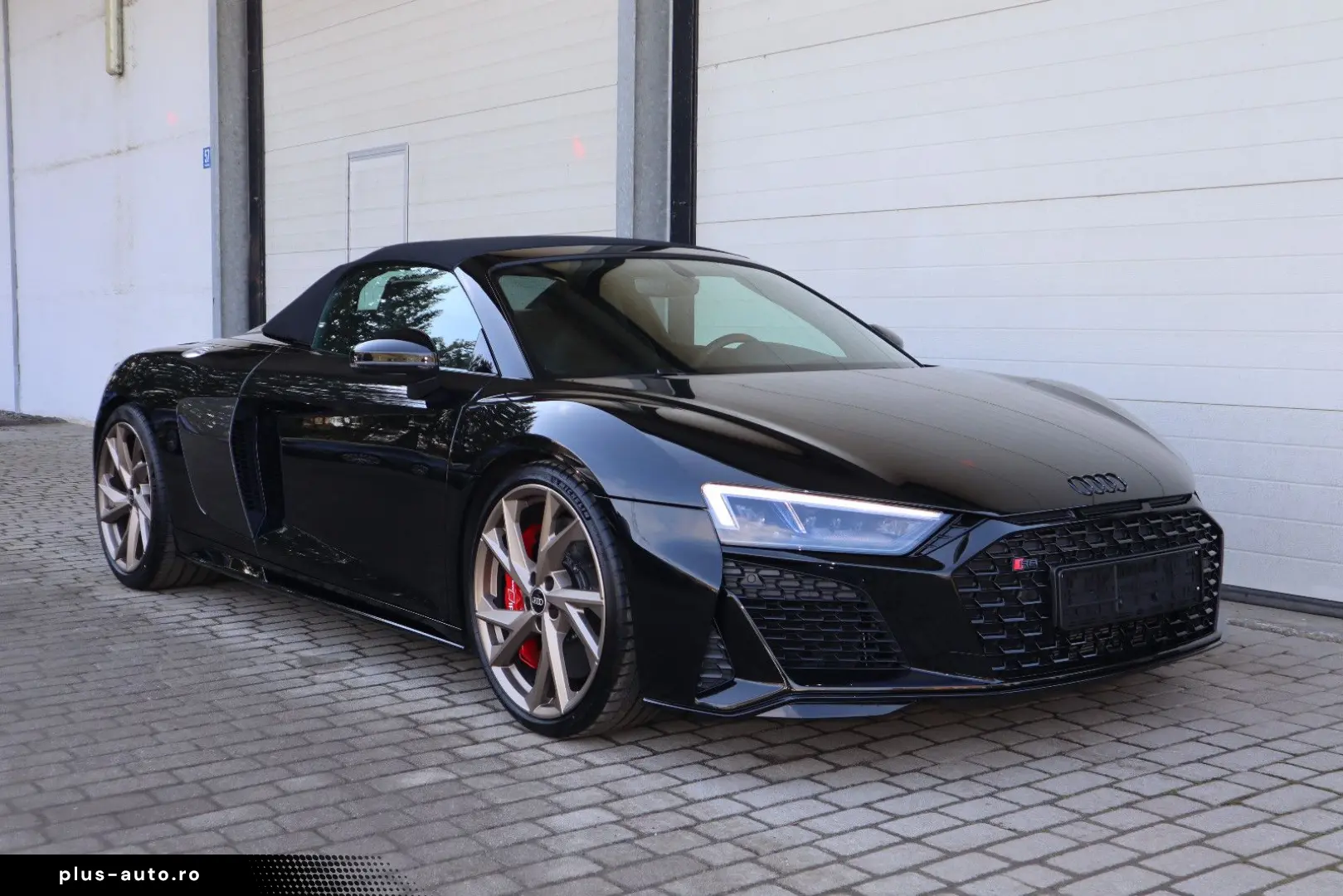 AUDI R8 Spyder V10 qu performance exclusive   SCHALE