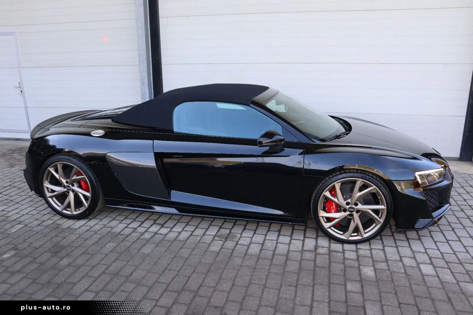 AUDI R8 Spyder V10 qu performance exclusive   SCHALE