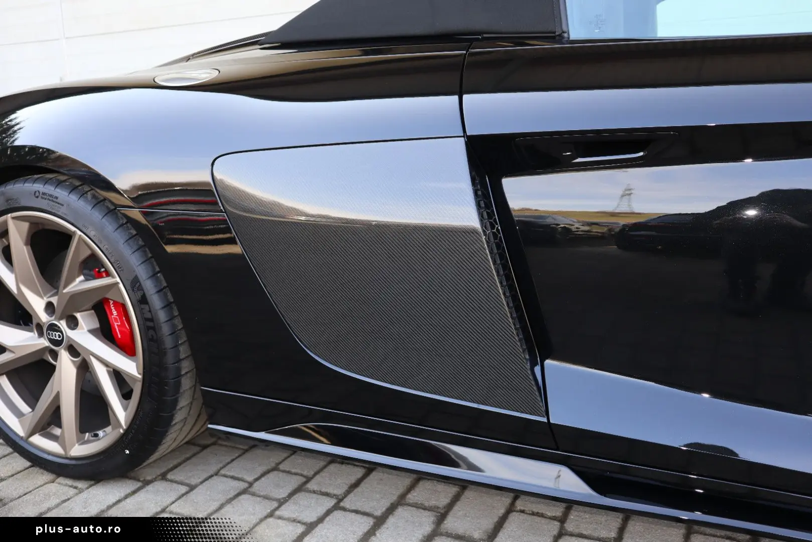 AUDI R8 Spyder V10 qu performance exclusive   SCHALE