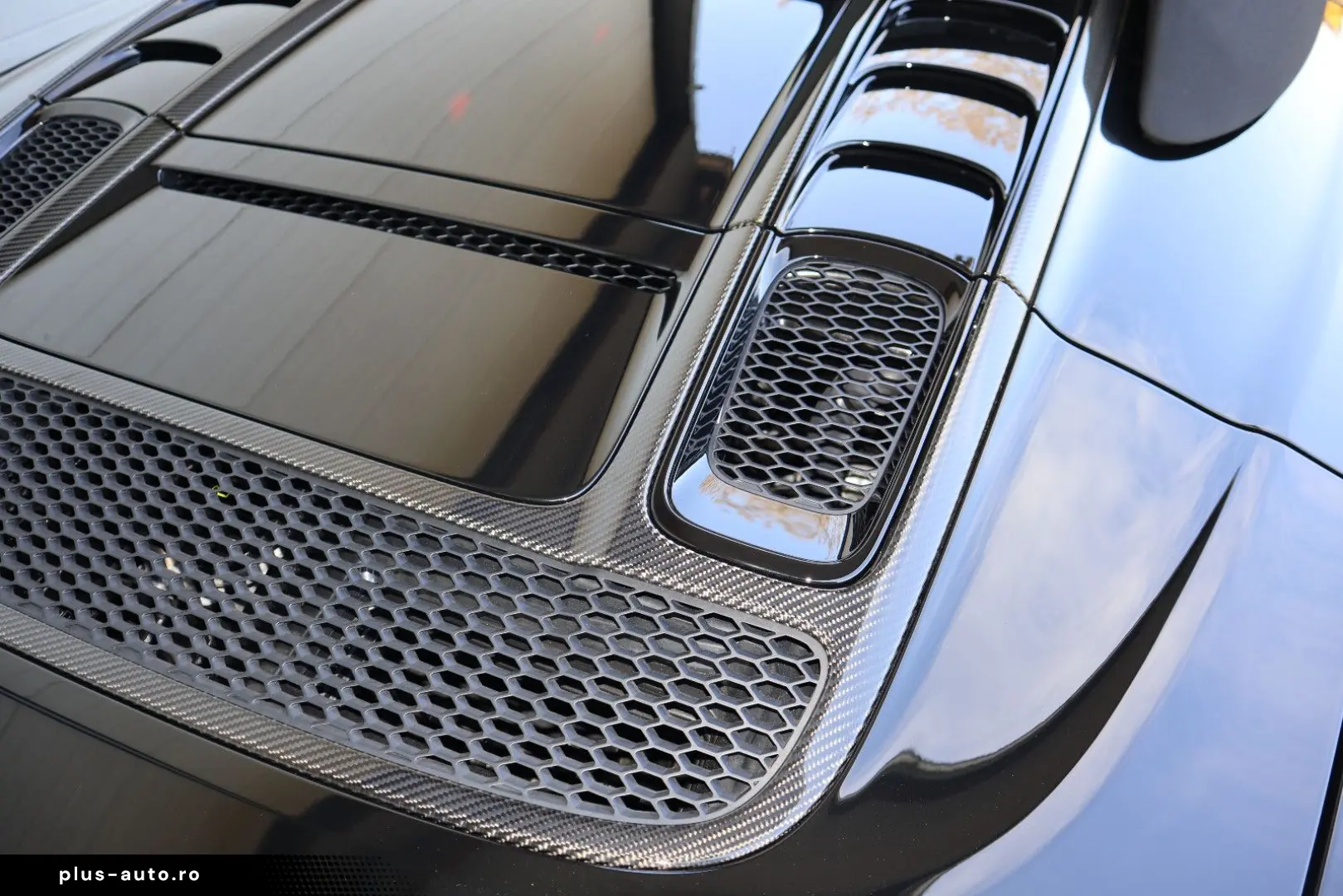 AUDI R8 Spyder V10 qu performance exclusive   SCHALE