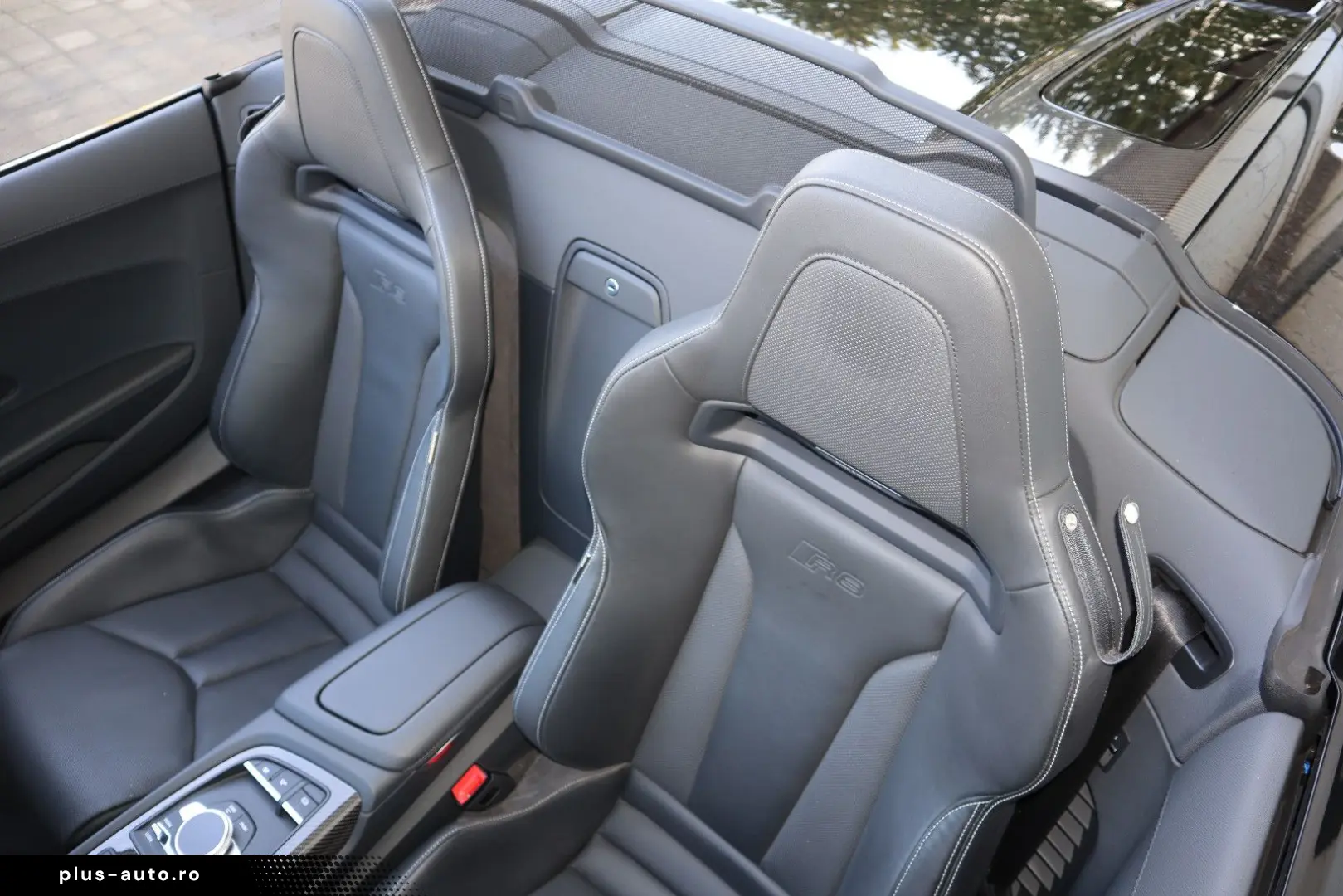 AUDI R8 Spyder V10 qu performance exclusive   SCHALE