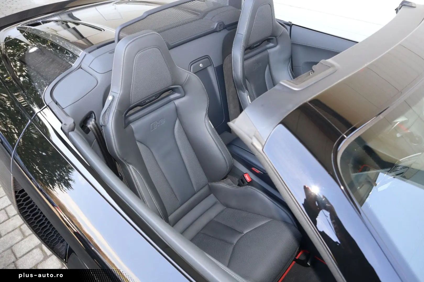 AUDI R8 Spyder V10 qu performance exclusive   SCHALE