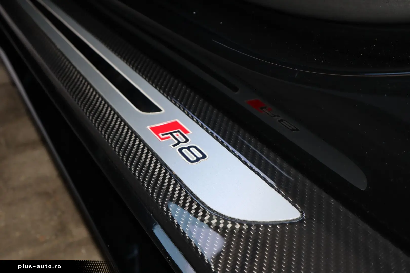 AUDI R8 Spyder V10 qu performance exclusive   SCHALE