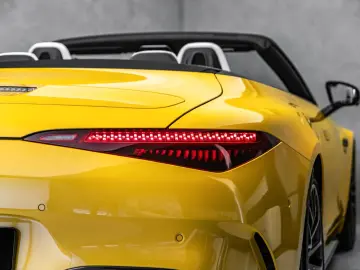 MERCEDES-BENZ SL 63 AMG Roadster 4M Performance