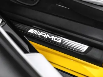 MERCEDES-BENZ SL 63 AMG Roadster 4M Performance