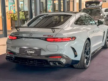 MERCEDES-BENZ AMG GT 63 S E PERFORMANCE alpin Night …