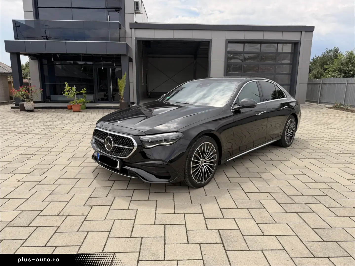 Mercedes-Benz E 300