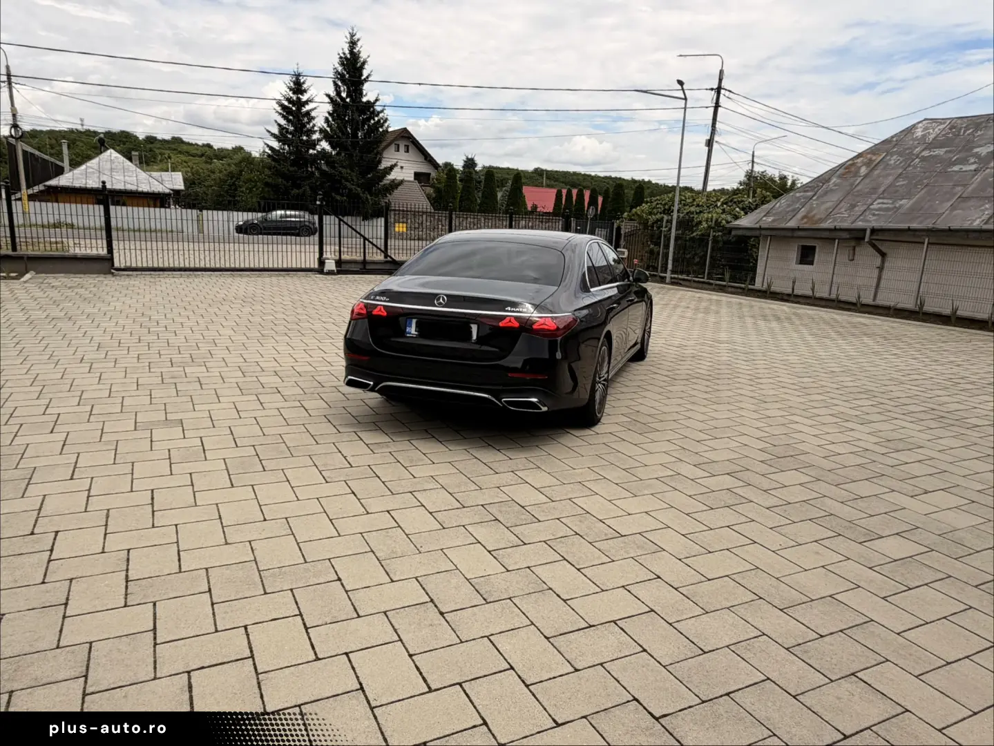 Mercedes-Benz E 300