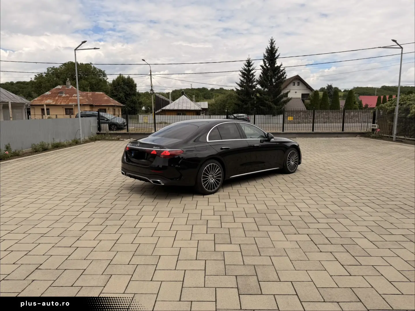 Mercedes-Benz E 300