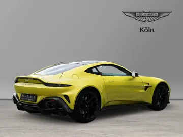 ASTON MARTIN Vantage Cosmopolitan Yellow   Onyx Black Carbon