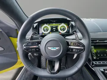 ASTON MARTIN Vantage Cosmopolitan Yellow   Onyx Black Carbon