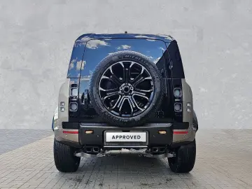 LAND ROVER Defender 110 P635 AWD OCTA