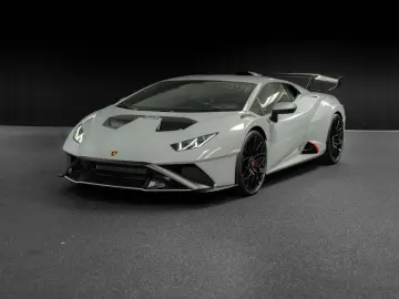 LAMBORGHINI Huracán STO
