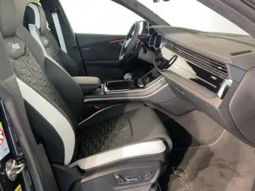 AUDI RS Q8 4.0 TFSI quattro B&O Ahk Hd-Matrix Pano St