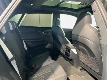 AUDI RS Q8 4.0 TFSI quattro B&O Ahk Hd-Matrix Pano St