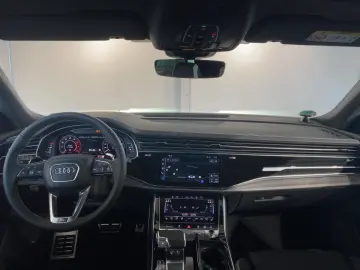AUDI RS Q8 4.0 TFSI quattro B&O Ahk Hd-Matrix Pano St