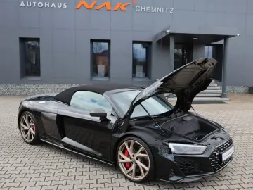 AUDI R8 Spyder V10 qua. performance Carbon UVP  242k€
