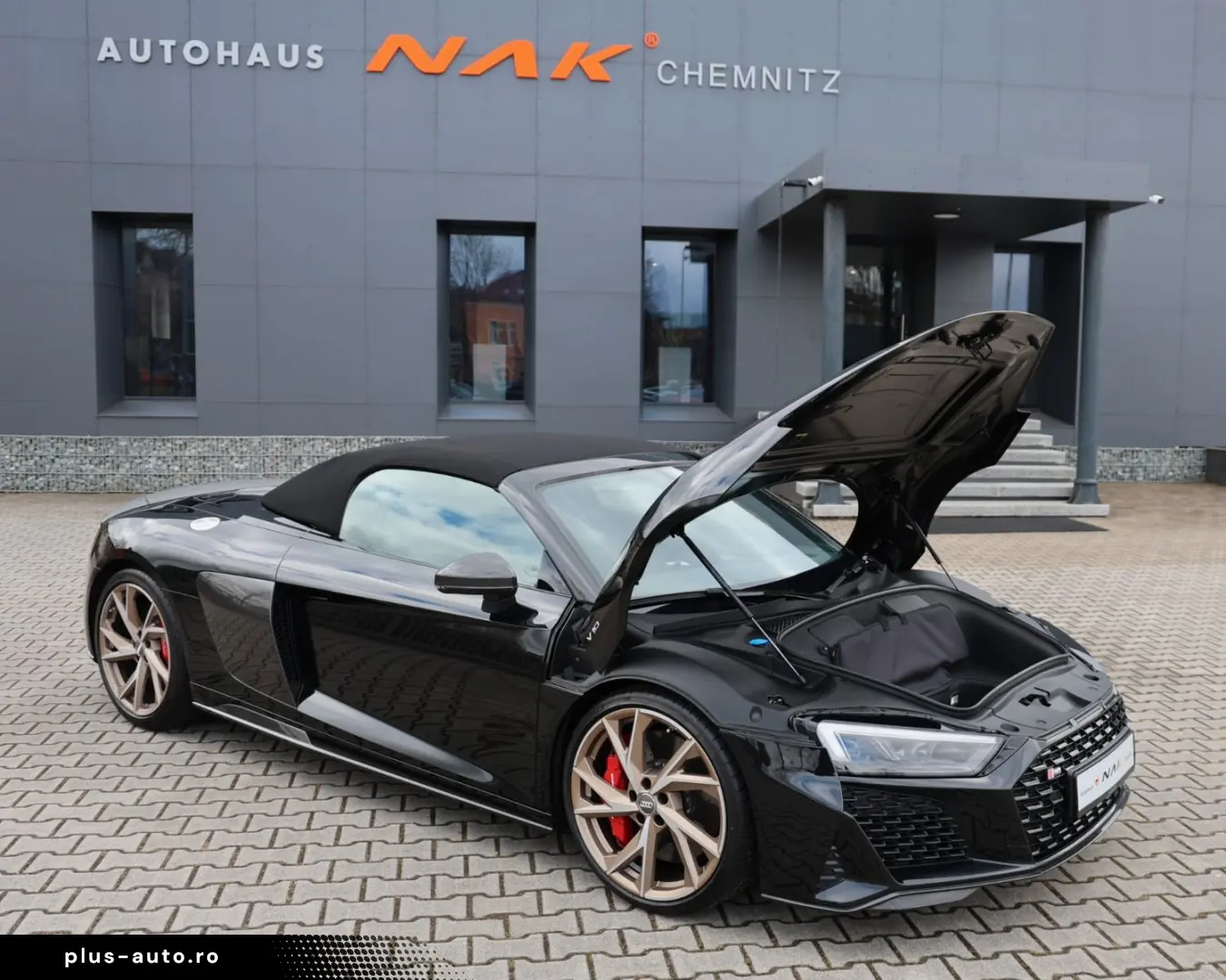 AUDI R8 Spyder V10 qua. performance Carbon UVP  242k€