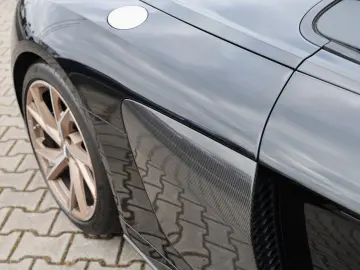 AUDI R8 Spyder V10 qua. performance Carbon UVP  242k€