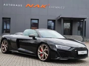 AUDI R8 Spyder V10 qua. performance Carbon UVP  242k€