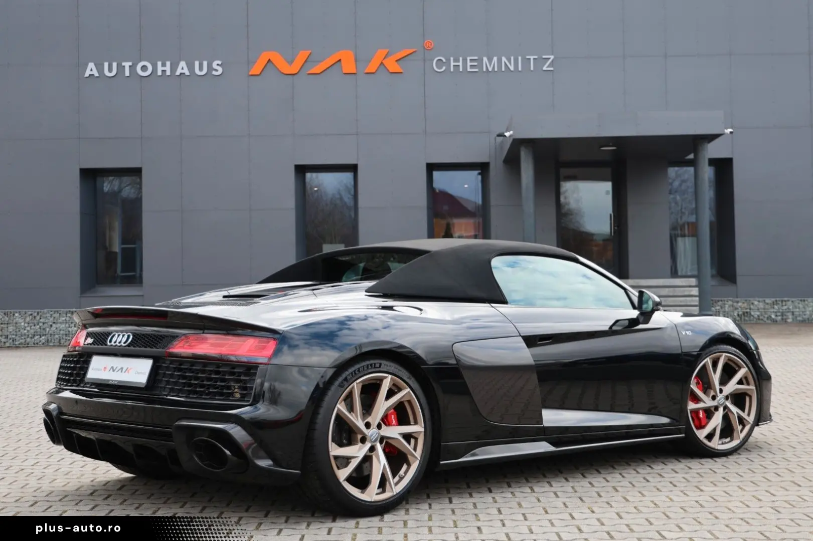 AUDI R8 Spyder V10 qua. performance Carbon UVP  242k€