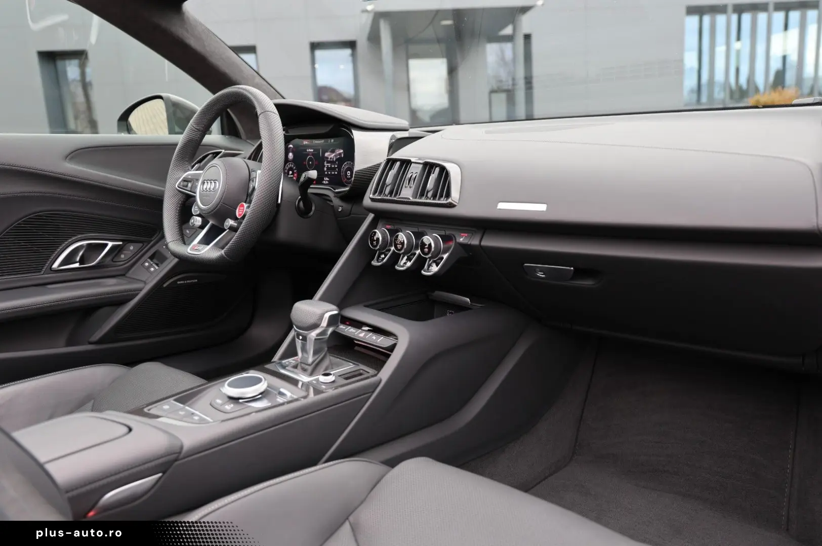 AUDI R8 Spyder V10 qua. performance Carbon UVP  242k€